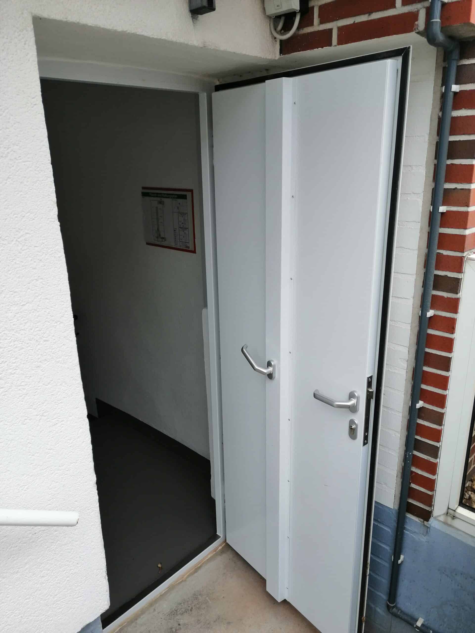 Eingebaute Hochwasserschutztür — Referenzprojekt