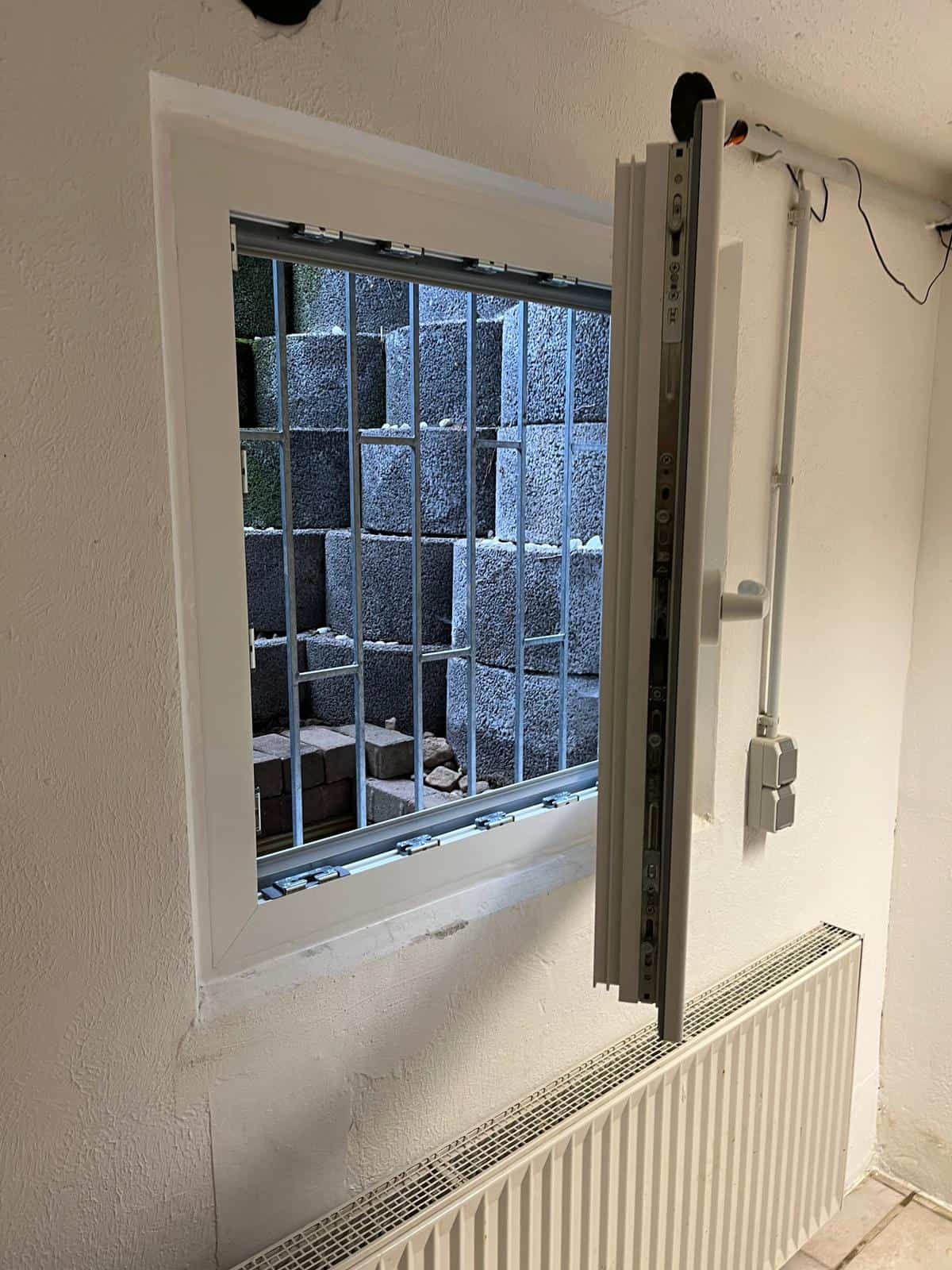 Alpina Hochwasserschutzfenster.