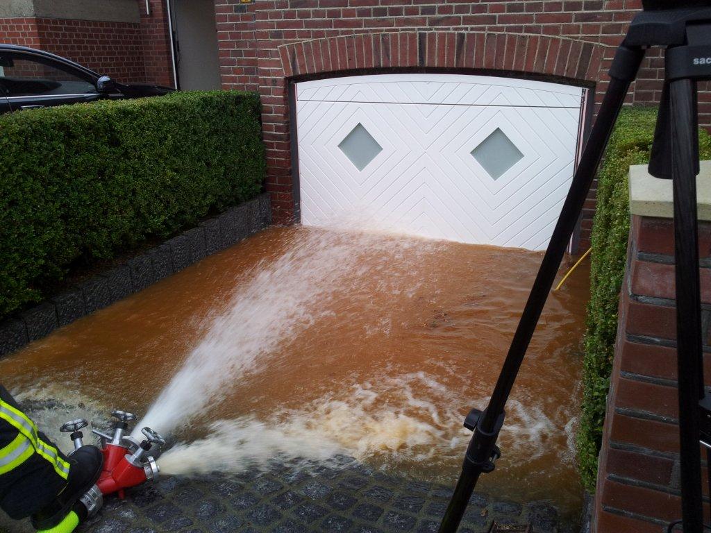 AquaLOCK Garagentor Testflutung – Howa Montageservice